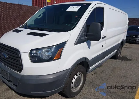 2018 Ford Transit-250 z USA, uszkodzony, nr VIN 1FTYR1YM5JKB16192